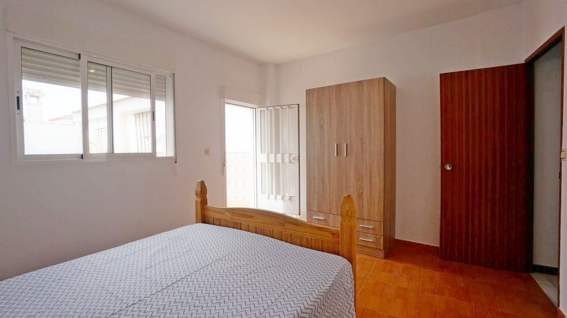 dorm33
